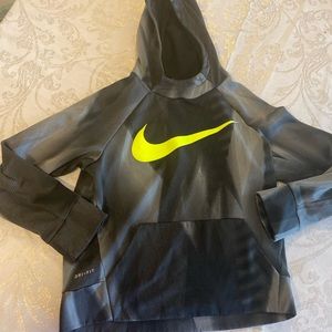 Boys Medium Nike Dri-fit Hoodie